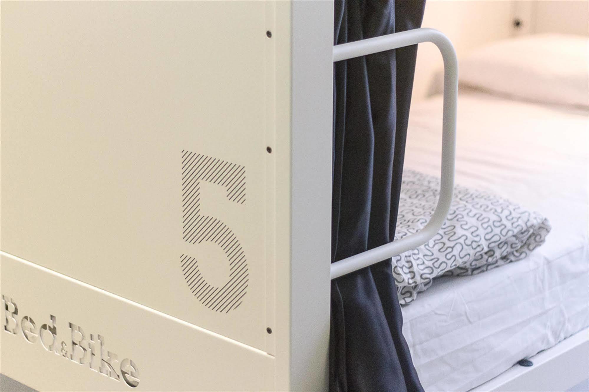 Bed & Bike Auberge de jeunesse *